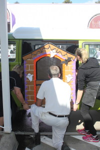 Transporting the gingerbread house