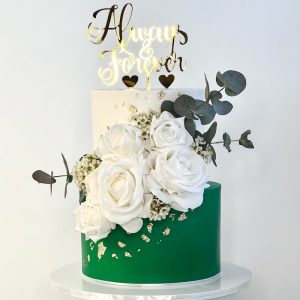 Engagement-cake-green-flowers